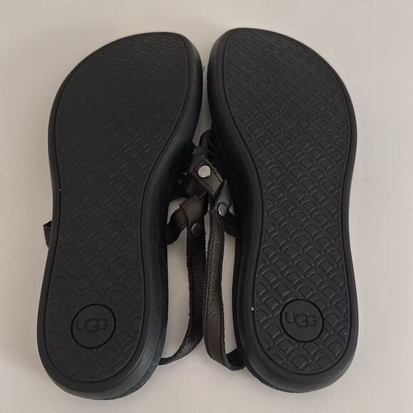 UGG Black Sandals with Thong Design EUC - Picture 3 of 4